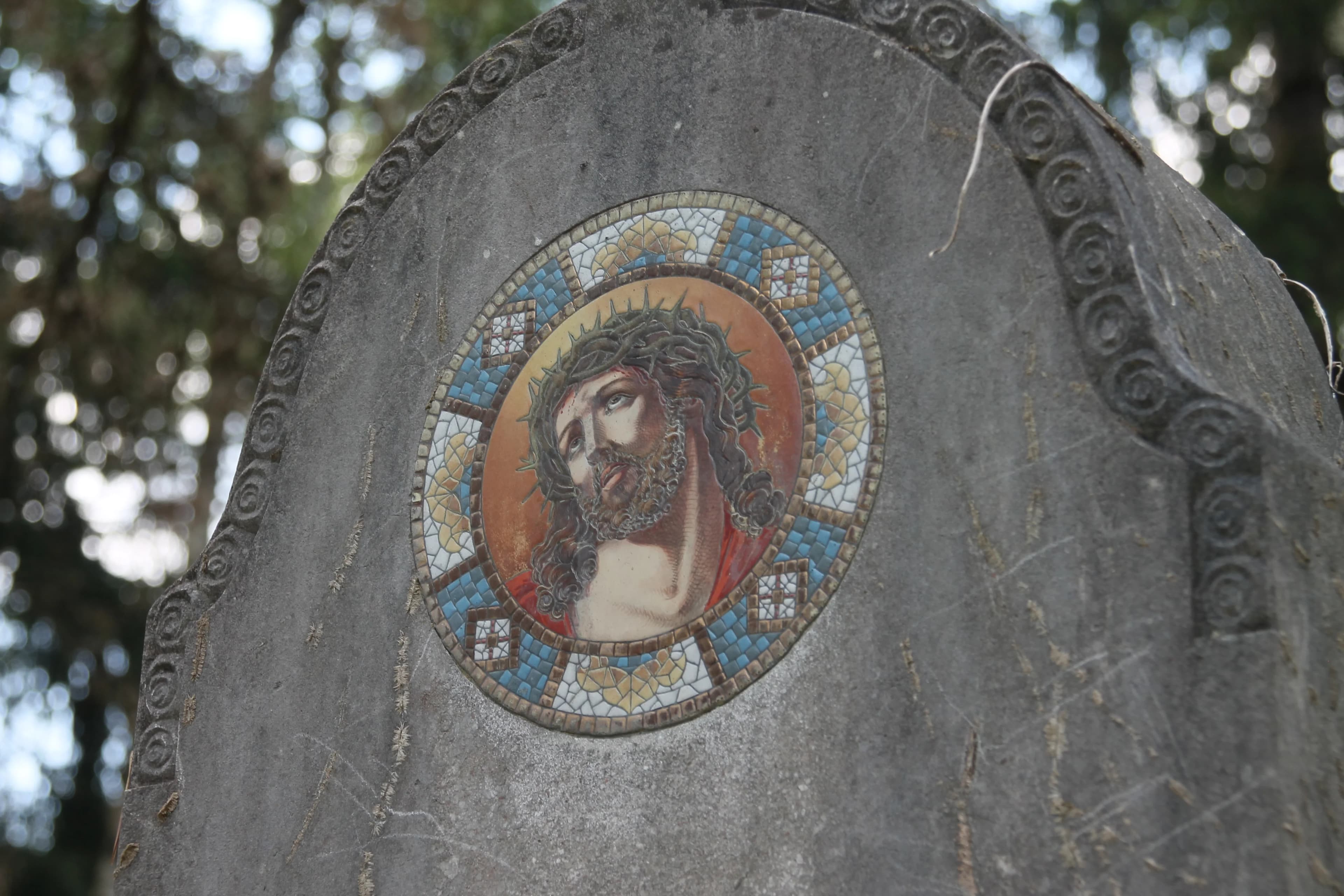 Patenschaftsgrab auf einem Salzburger Friedhof, gepflegt von Moriva